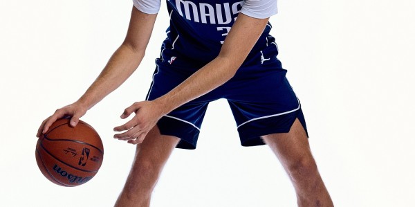 开云体育平台-格里芬：弗拉格是近年来进入NBA的最全面球员 他能传球投篮和防守
